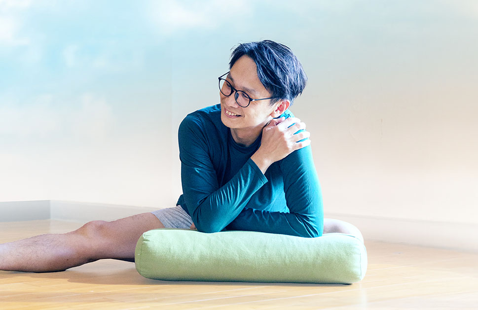 Chill Out Year-End Refresher Yoga, Sound, Meditation Practice by Tin Ming Lau