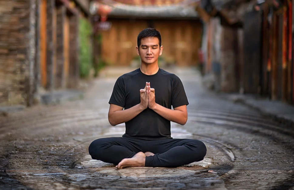 Advanced Training Course on Chakra Mantra Singing Bowl Sound Frequency Healing with Chris Su